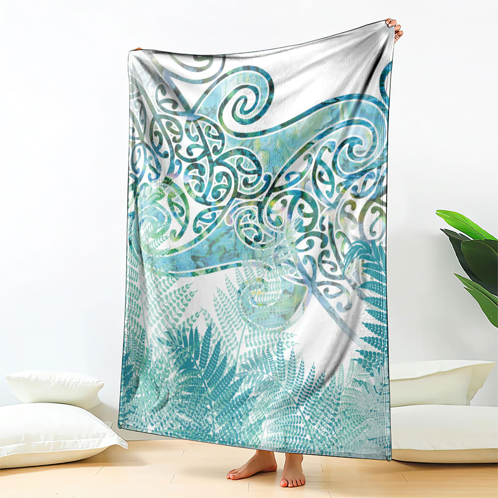 Aotearoa Maori Koru Curves Blanket Mossy Paua Shell