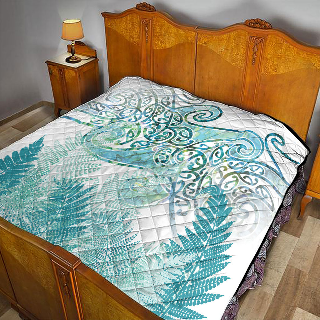 Aotearoa Maori Koru Curves Quilt Mossy Paua Shell