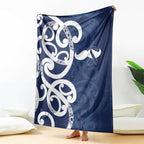 New Zealand Maori Mo Bros Blanket Blue Ribbon With Koru Kowhaiwhai - Aussie Hoodie