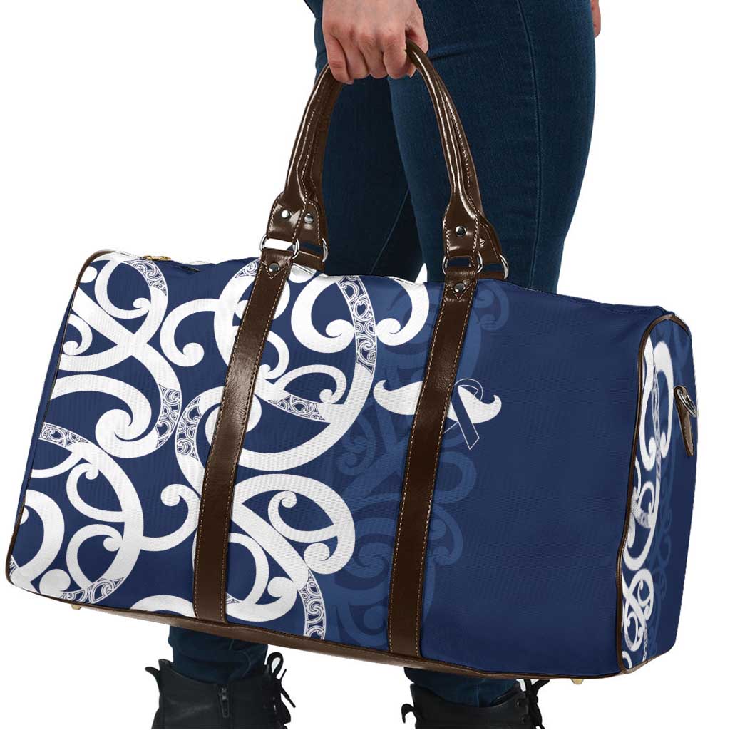 New Zealand Maori Mo Bros Travel Bag Blue Ribbon With Koru Kowhaiwhai - Aussie Hoodie