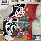New Zealand Silver Fern Christmas Tree Blanket Meri Kirihimete - Aussie Hoodie
