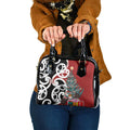 New Zealand Silver Fern Christmas Tree Shoulder Handbag Meri Kirihimete - Aussie Hoodie