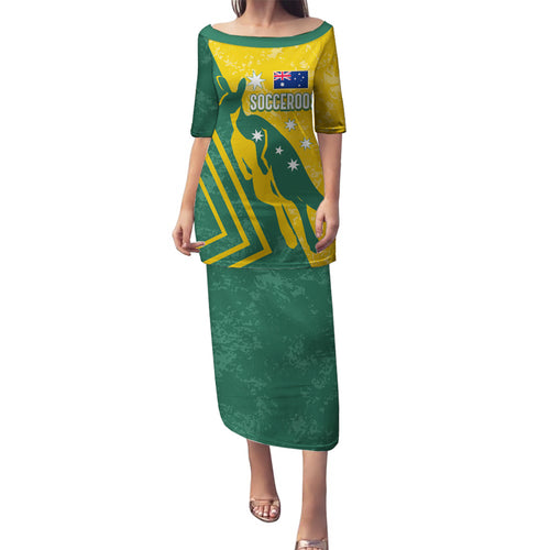 personalised-australia-soccer-family-matching-puletasi-dress-and-hawaiian-shirt-green-gold-go-socceroos