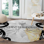 New Zealand WC2026 White Round Carpet Silver Fern