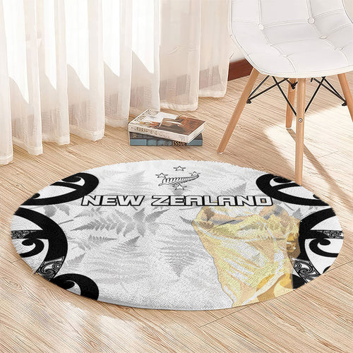 New Zealand WC2026 White Round Carpet Silver Fern