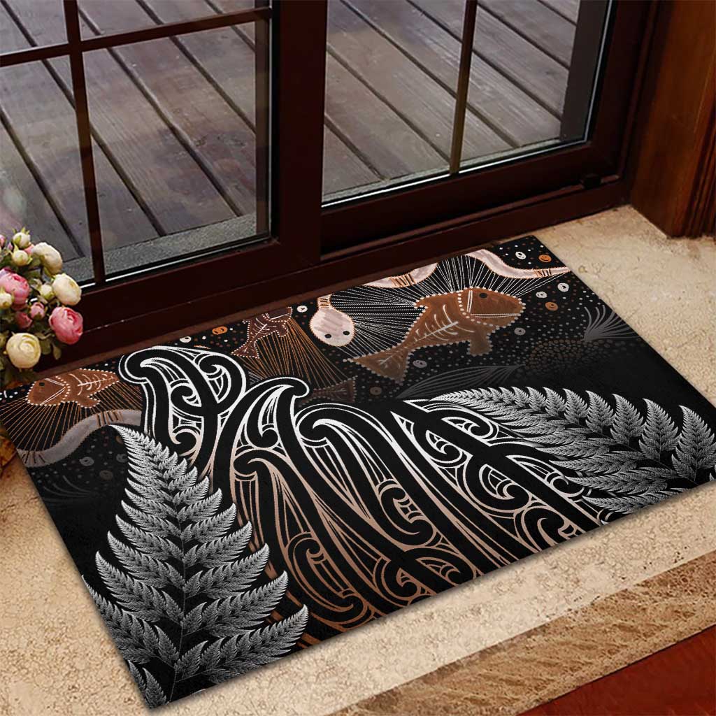 Aotearoa Maori - Australia Indigenous Rubber Doormat Koiri Whakairo Mix Aboriginal Art - Aussie Hoodie