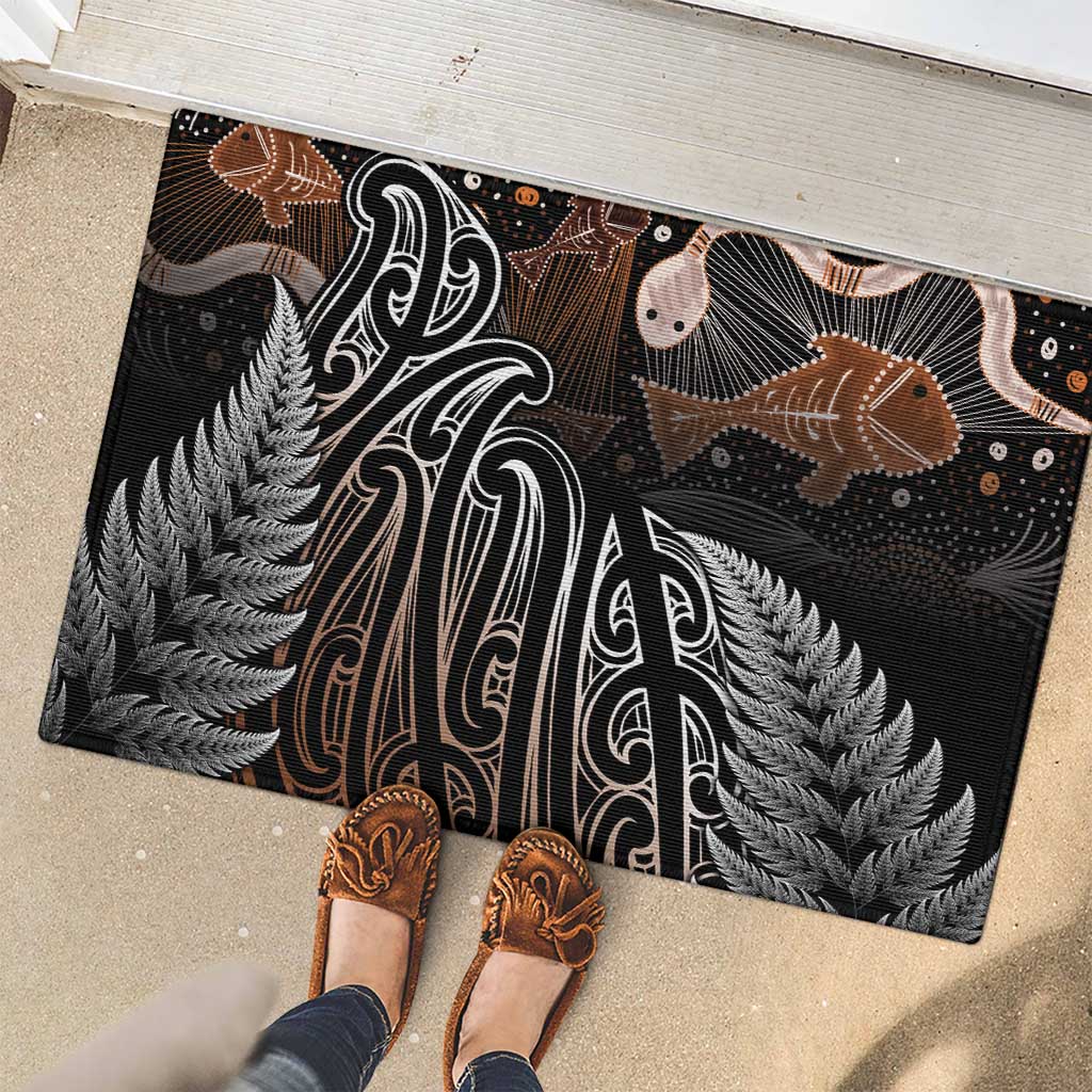 Aotearoa Maori - Australia Indigenous Rubber Doormat Koiri Whakairo Mix Aboriginal Art - Aussie Hoodie
