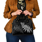 New Zealand Lawn Bowls Personalized Shoulder Handbag Wrap-Around Silver Fern - Aussie Hoodie