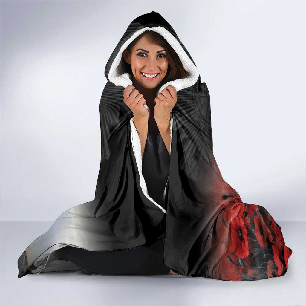 Anzac Day Hooded Blanket Women In War - Lest We Forget