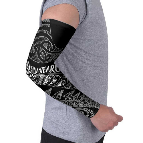 Aotearoa Personalized Lawn Bowls Maori Arm Sleeves New Zealand Black Tribal Silver Fern - Aussie Hoodie