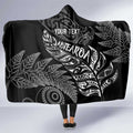Aotearoa Personalized Lawn Bowls Maori Hooded Blanket New Zealand Black Tribal Silver Fern - Aussie Hoodie