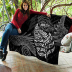 Aotearoa Personalized Lawn Bowls Maori Quilt New Zealand Black Tribal Silver Fern - Aussie Hoodie