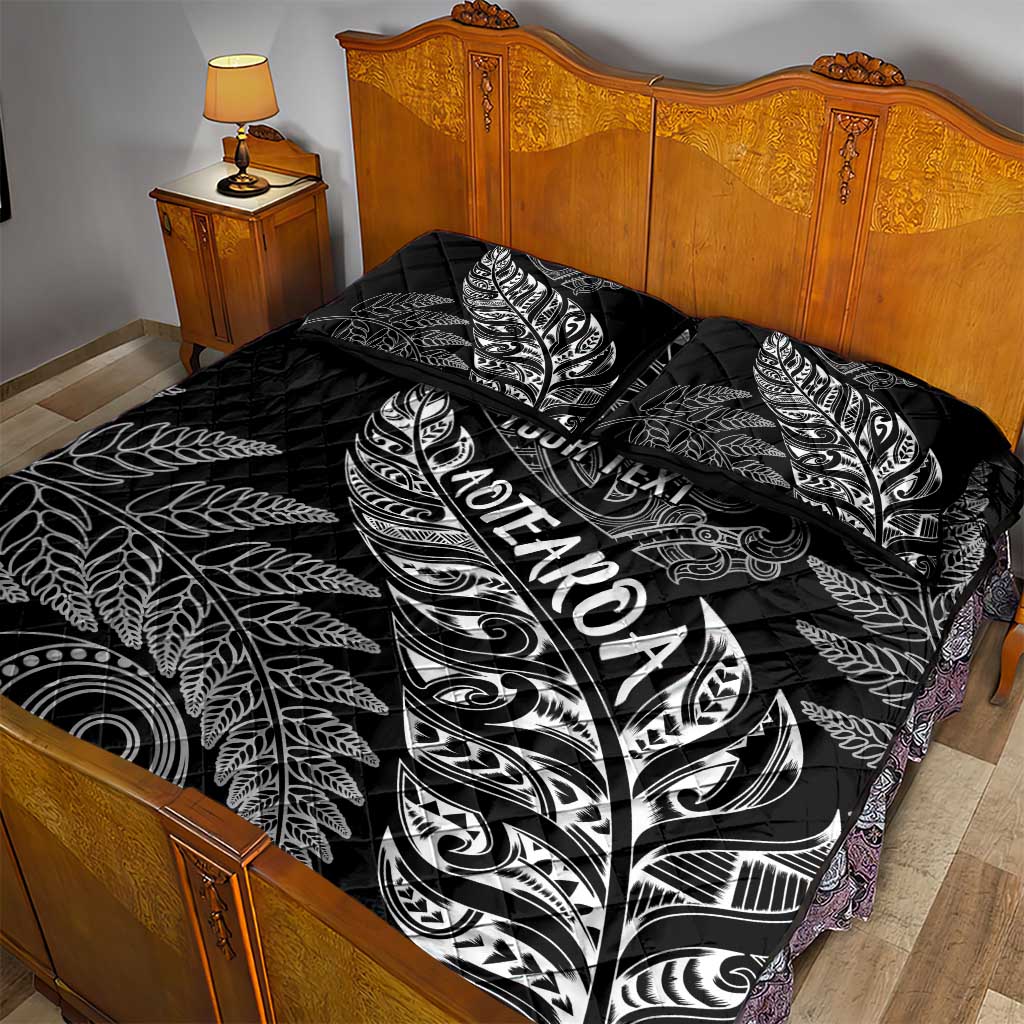 Aotearoa Personalized Lawn Bowls Maori Quilt Bed Set New Zealand Black Tribal Silver Fern - Aussie Hoodie