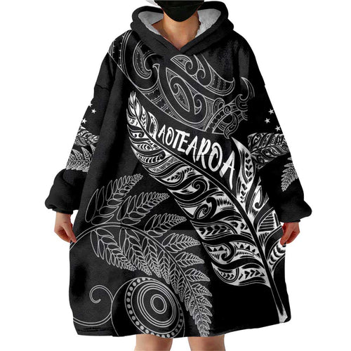 Aotearoa Personalized Lawn Bowls Maori Wearable Blanket Hoodie New Zealand Black Tribal Silver Fern - Aussie Hoodie