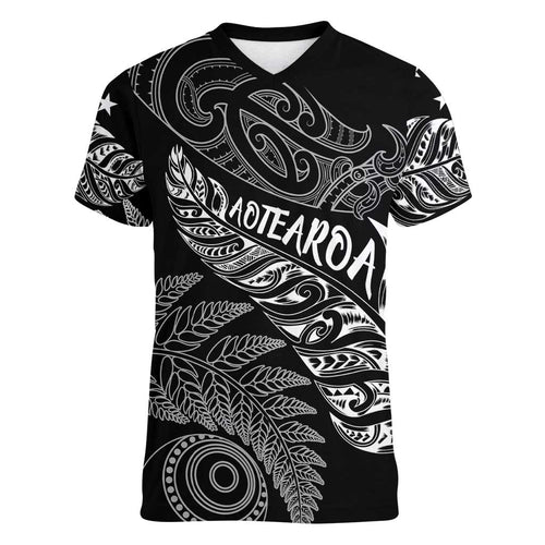 Aotearoa Personalized Lawn Bowls Maori Women V-Neck T-Shirt New Zealand Black Tribal Silver Fern - Aussie Hoodie