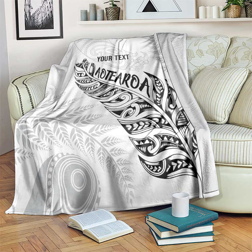 Aotearoa Personalized Lawn Bowls Maori Blanket New Zealand White Tribal Silver Fern - Aussie Hoodie