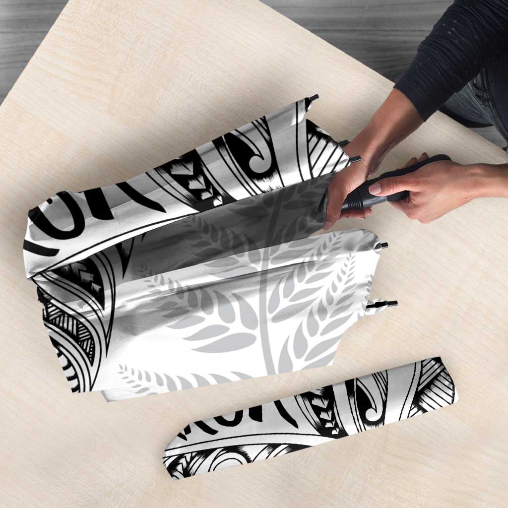Aotearoa Personalized Lawn Bowls Maori Umbrella New Zealand White Tribal Silver Fern - Aussie Hoodie