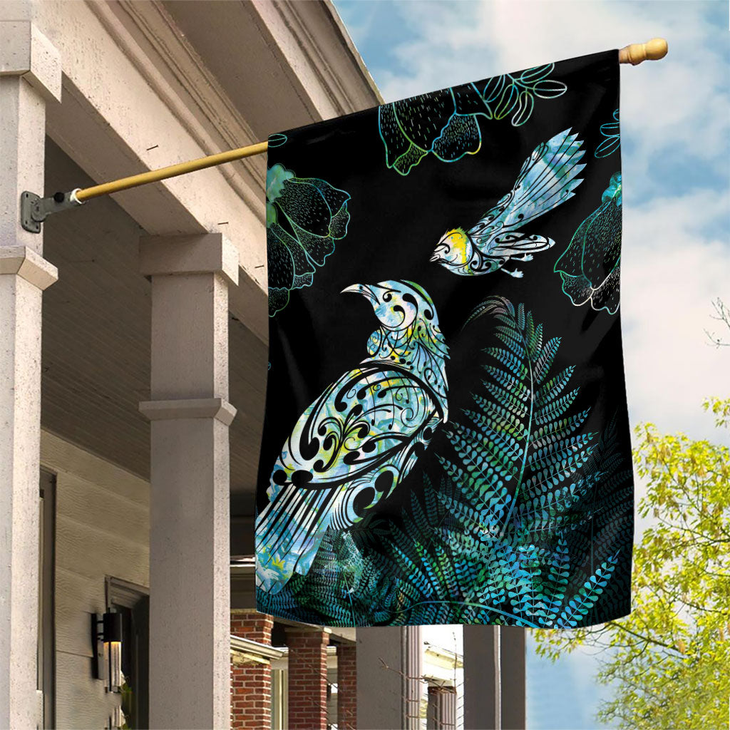 Aotearoa Maori Mahuru Garden Flag Spring Time - Paua Shell Green