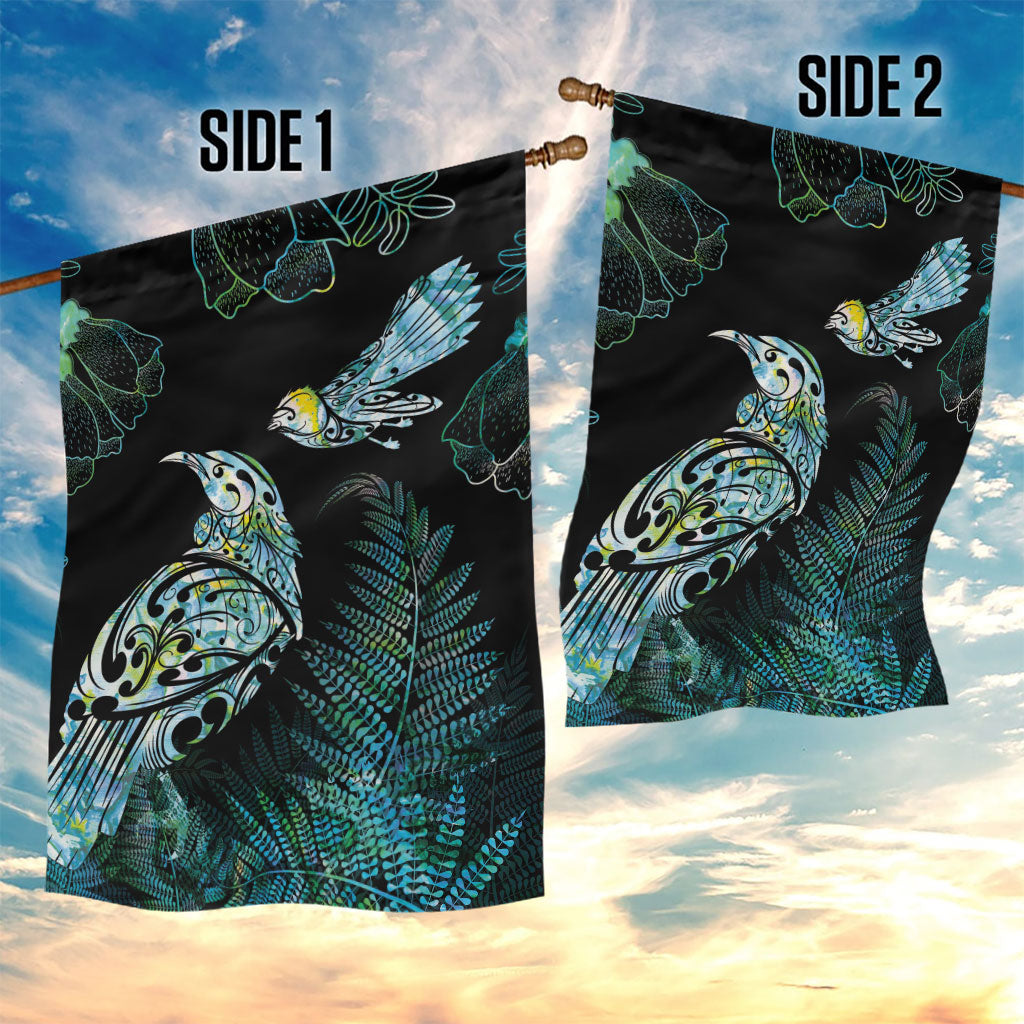 Aotearoa Maori Mahuru Garden Flag Spring Time - Paua Shell Green