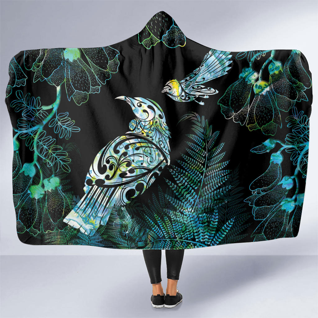 Aotearoa Maori Mahuru Hooded Blanket Spring Time - Paua Shell Green