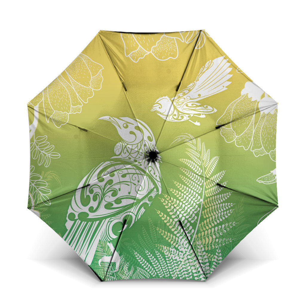 Aotearoa Maori Mahuru Tui With Pikawakawa Umbrella Spring Time