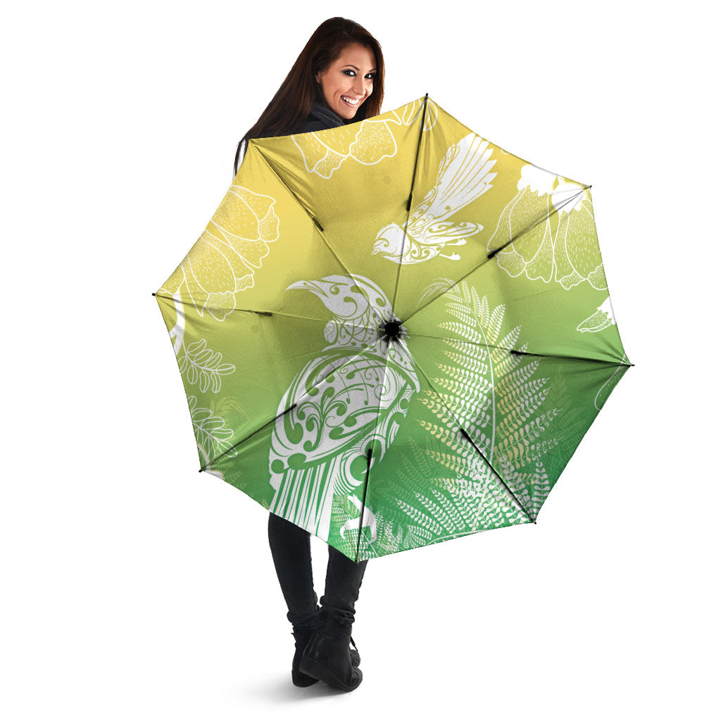 Aotearoa Maori Mahuru Tui With Pikawakawa Umbrella Spring Time