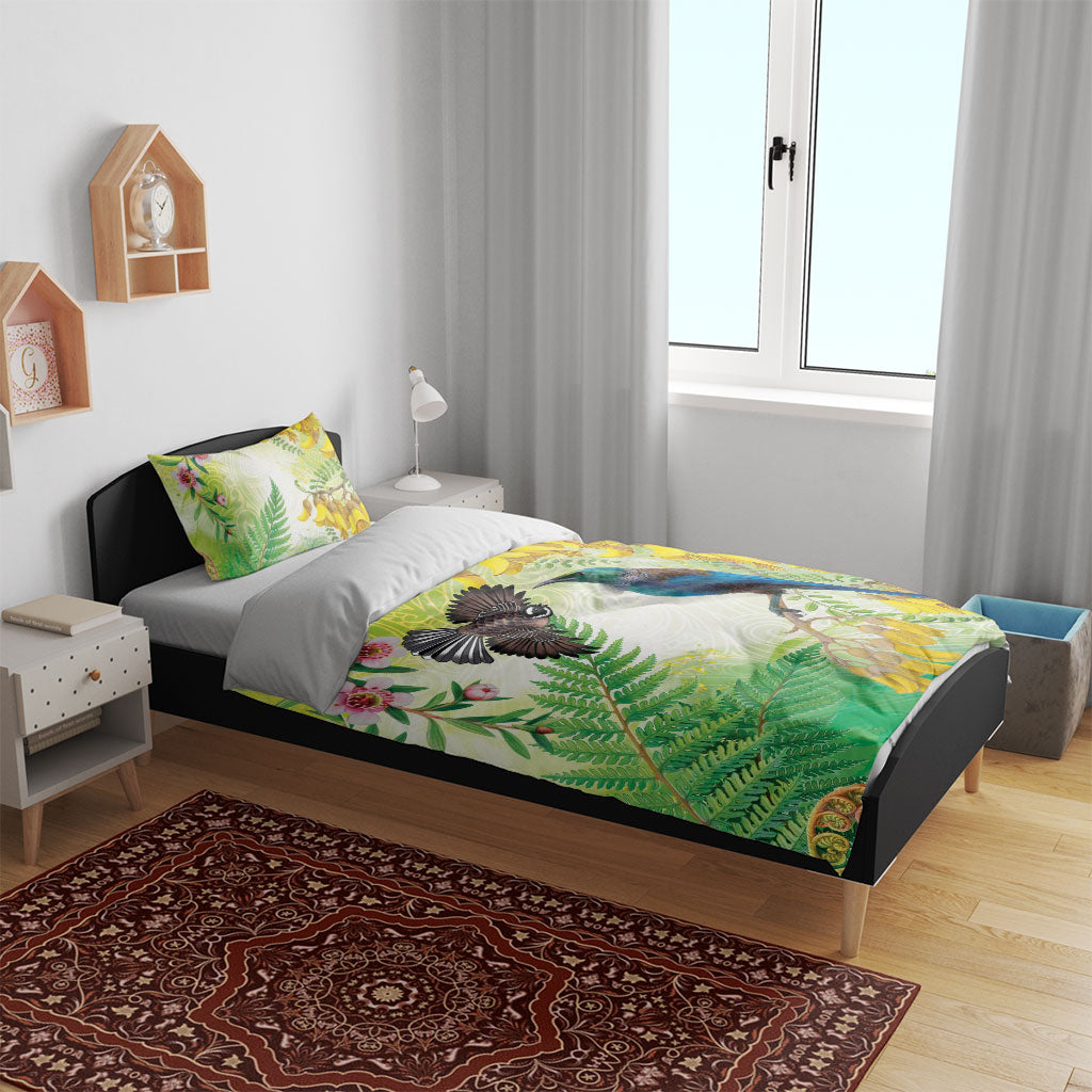 New Zealand Maori Mahuru Bedding Set Tui With Pikawakawa Spring Colors