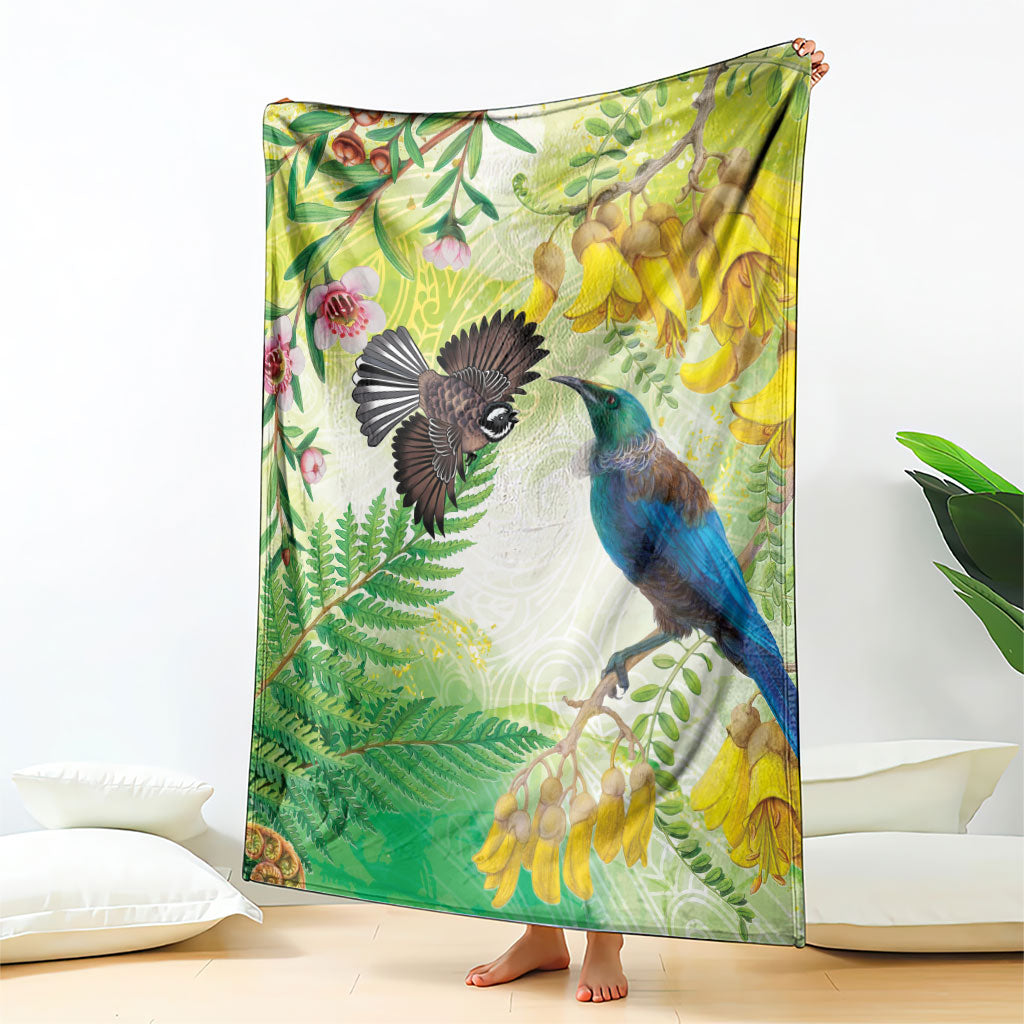 New Zealand Maori Mahuru Blanket Tui With Pikawakawa Spring Colors