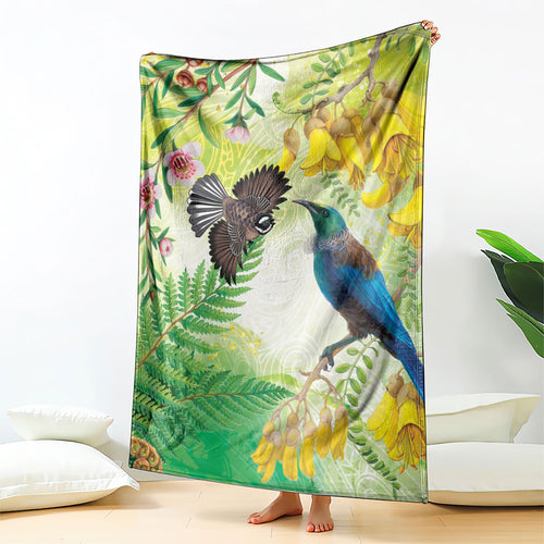 New Zealand Maori Mahuru Blanket Tui With Pikawakawa Spring Colors