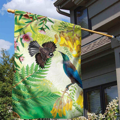 New Zealand Maori Mahuru Garden Flag Tui With Pikawakawa Spring Colors