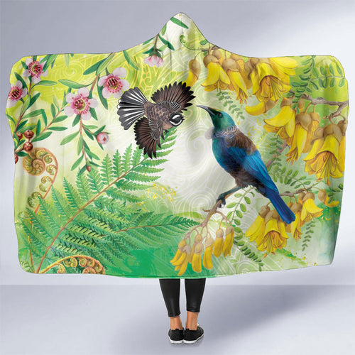 New Zealand Maori Mahuru Hooded Blanket Tui With Pikawakawa Spring Colors