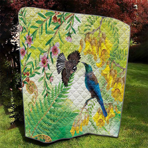 New Zealand Maori Mahuru Quilt Tui With Pikawakawa Spring Colors