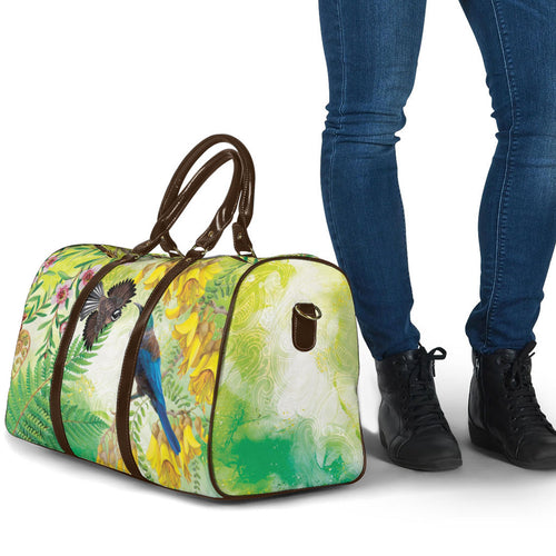 New Zealand Maori Mahuru Travel Bag Tui With Pikawakawa Spring Colors