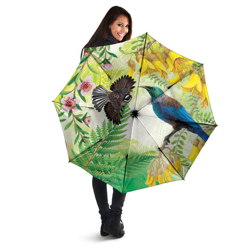 New Zealand Maori Mahuru Umbrella Tui With Pikawakawa Spring Colors