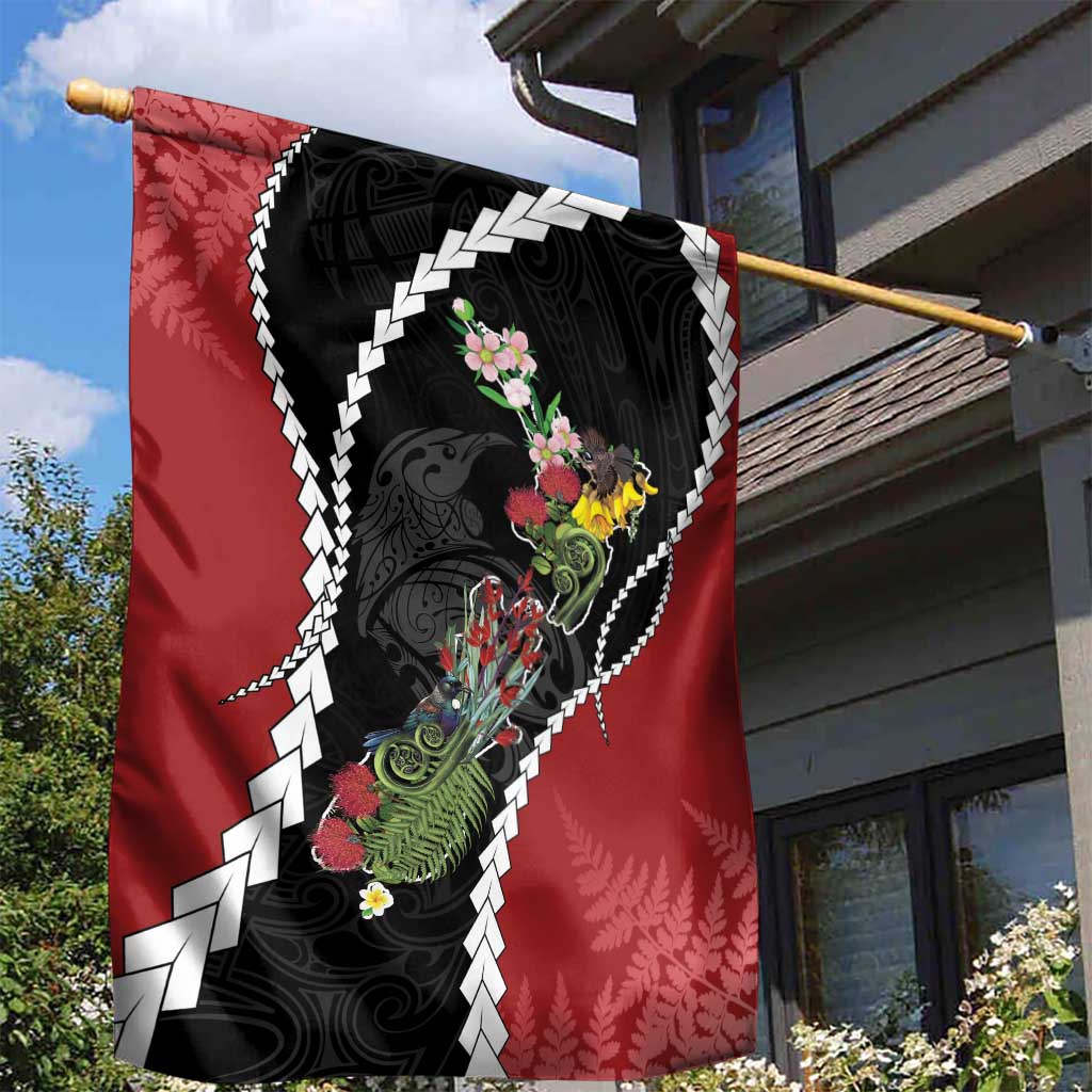 New Zealand Christmas Garden Flag Flora Map with Birds - Aussie Hoodie