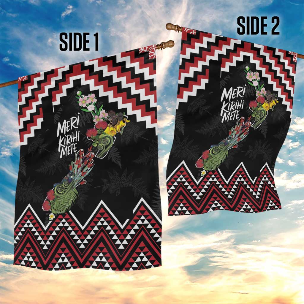 New Zealand Christmas Taniko Poutama Garden Flag Flora Map with Birds - Aussie Hoodie