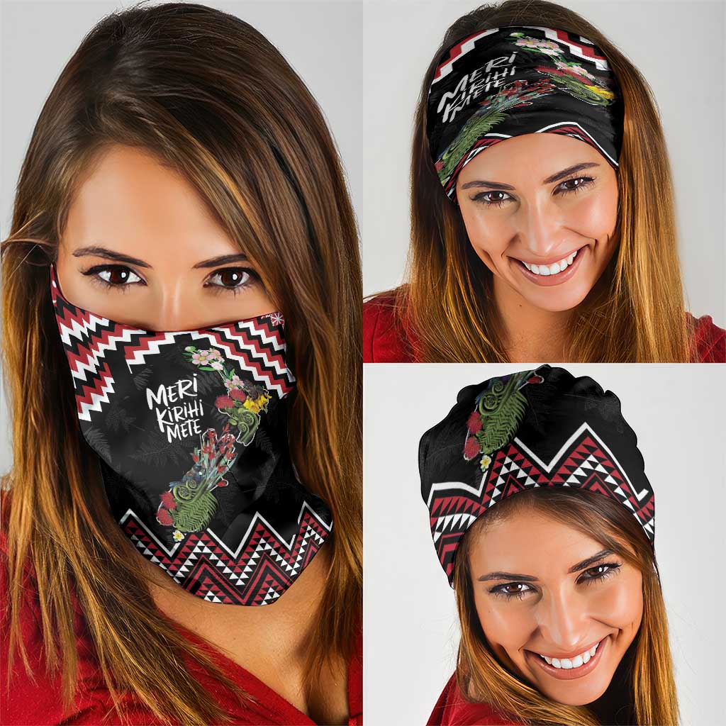 New Zealand Christmas Taniko Poutama Neck Gaiter Flora Map with Birds - Aussie Hoodie