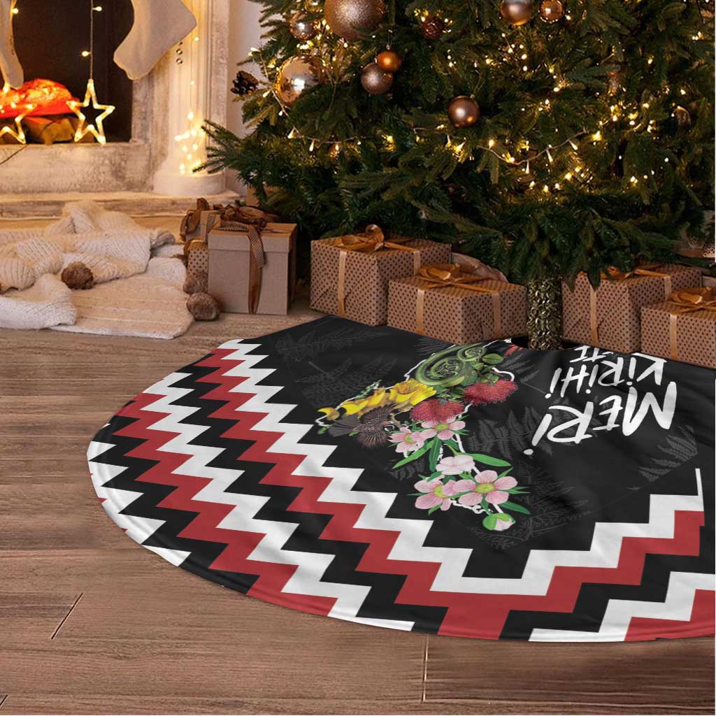 New Zealand Christmas Taniko Poutama Tree Skirt Flora Map with Birds - Aussie Hoodie
