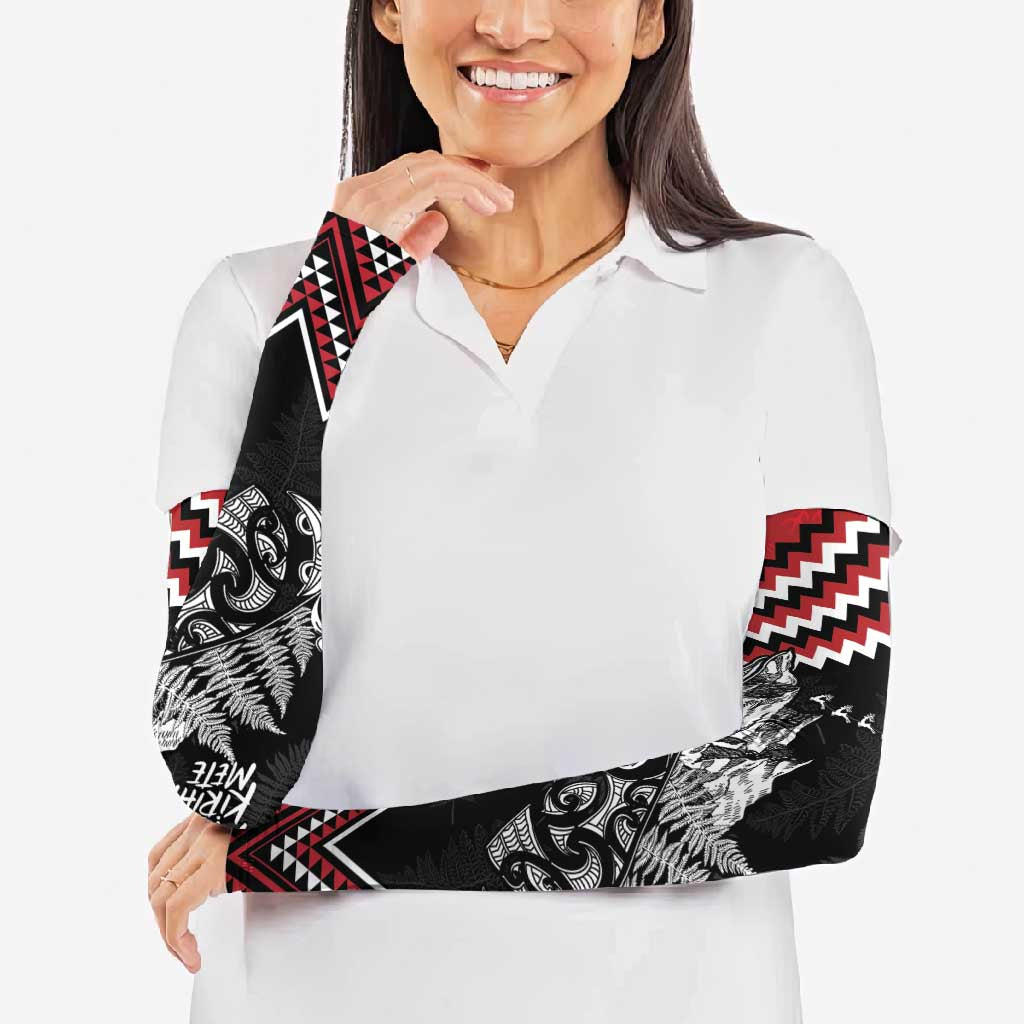 New Zealand Christmas Taniko Poutama Arm Sleeves Mountainscape Maori Fern - Aussie Hoodie