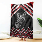 New Zealand Christmas Taniko Poutama Blanket Mountainscape Maori Fern - Aussie Hoodie