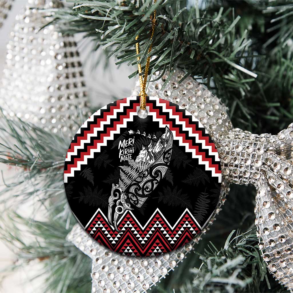 New Zealand Christmas Taniko Poutama Ceramic Ornament Mountainscape Maori Fern - Aussie Hoodie