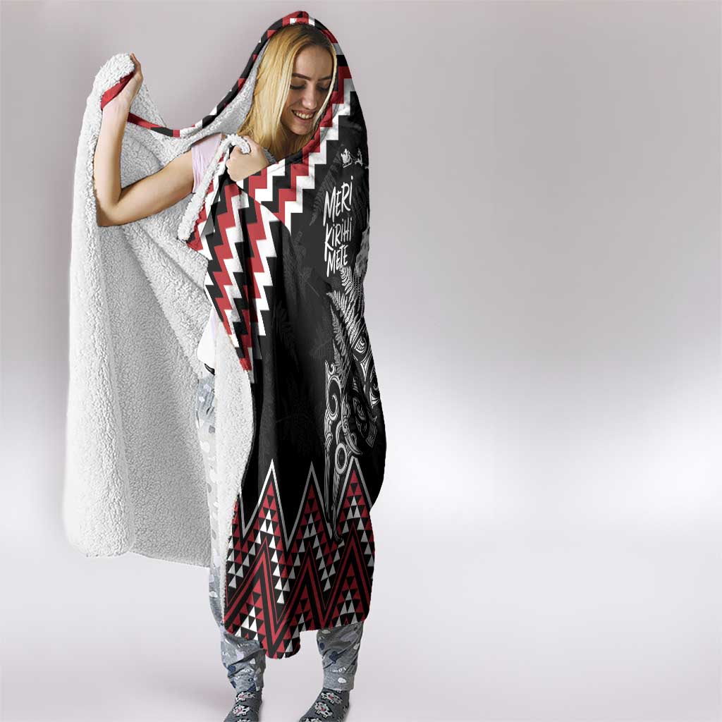 New Zealand Christmas Taniko Poutama Hooded Blanket Mountainscape Maori Fern - Aussie Hoodie
