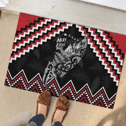 New Zealand Christmas Taniko Poutama Rubber Doormat Mountainscape Maori Fern - Aussie Hoodie