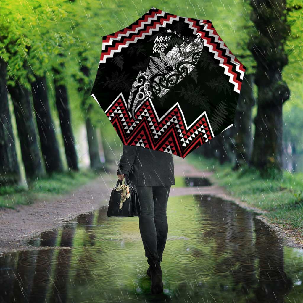 New Zealand Christmas Taniko Poutama Umbrella Mountainscape Maori Fern - Aussie Hoodie