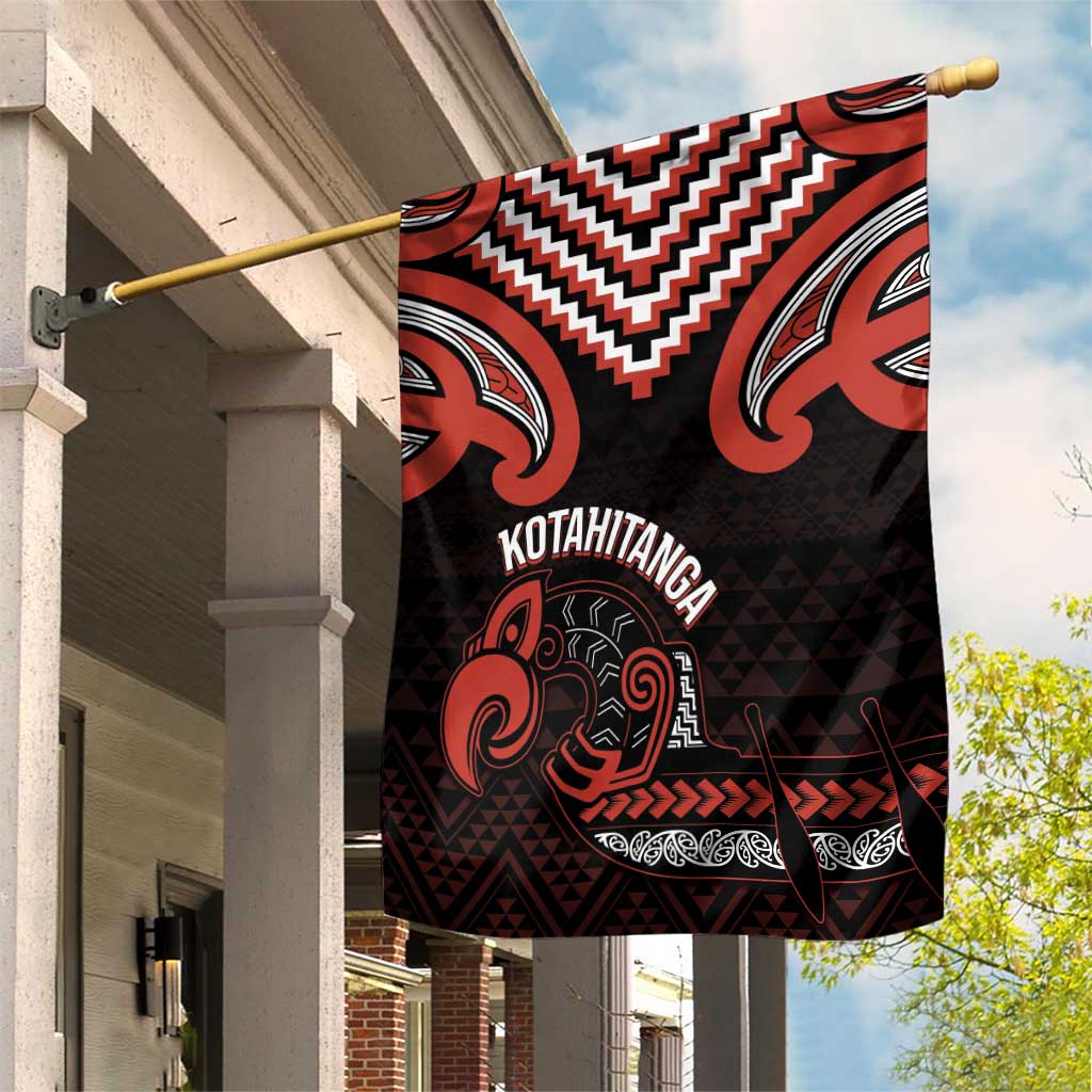 Maori Waitangi Garden Flag Kotahitanga Poutama Mix Whakairo - Aussie Hoodie