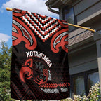Maori Waitangi Garden Flag Kotahitanga Poutama Mix Whakairo - Aussie Hoodie
