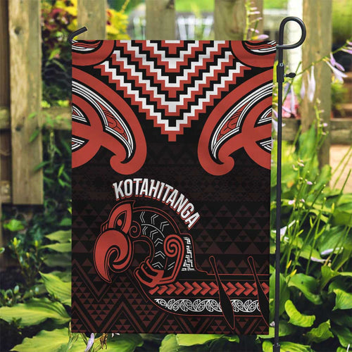 Maori Waitangi Garden Flag Kotahitanga Poutama Mix Whakairo - Aussie Hoodie