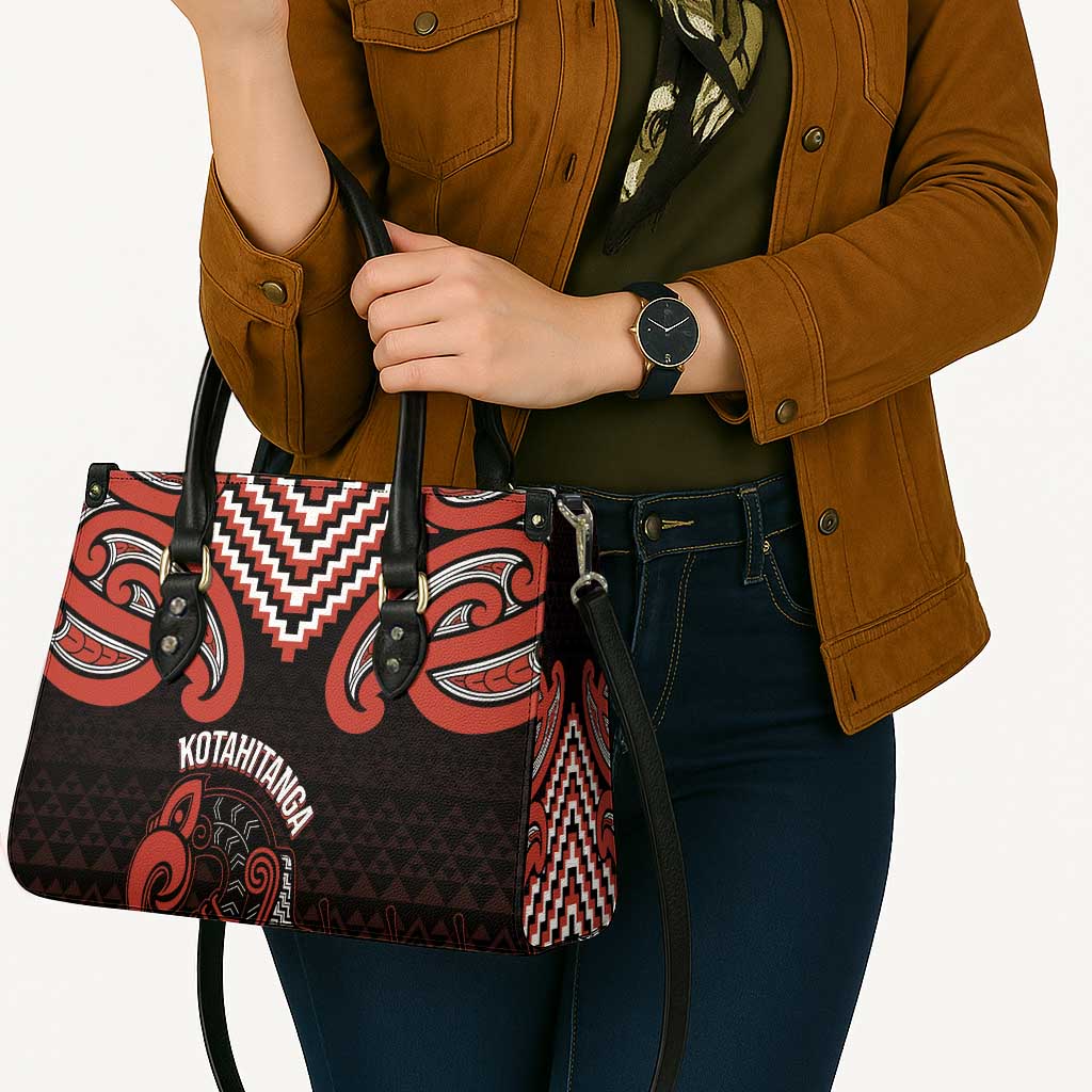 Maori Waitangi Leather Bag Kotahitanga Poutama Mix Whakairo - Aussie Hoodie