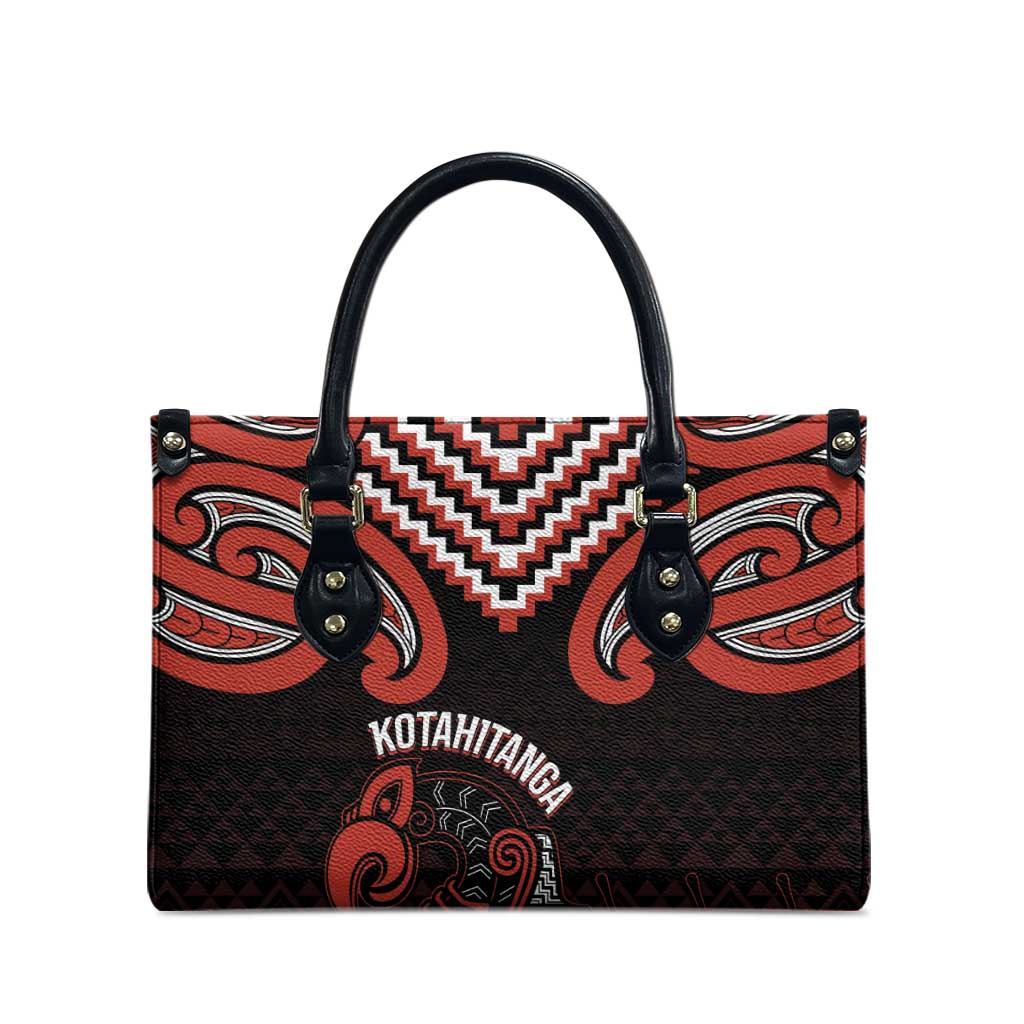 Maori Waitangi Leather Bag Kotahitanga Poutama Mix Whakairo - Aussie Hoodie