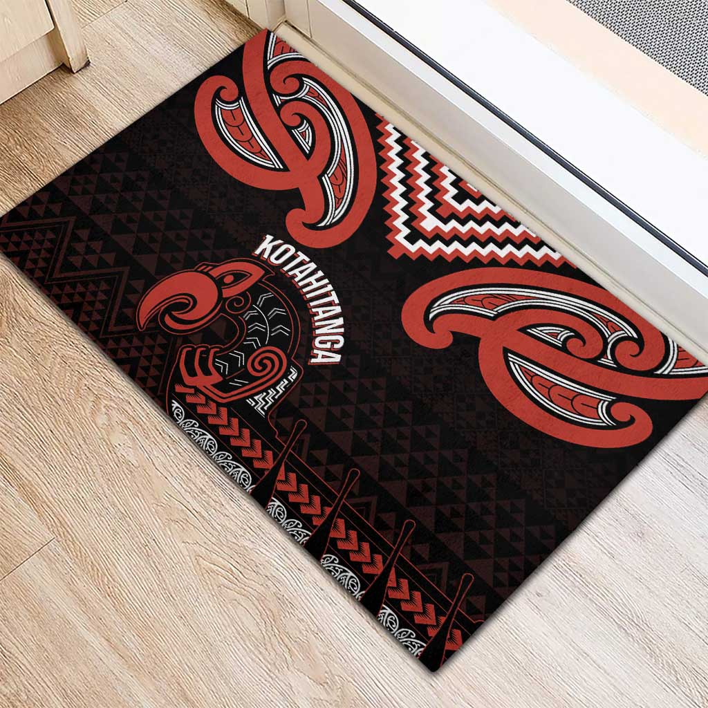 Maori Waitangi Rubber Doormat Kotahitanga Poutama Mix Whakairo - Aussie Hoodie